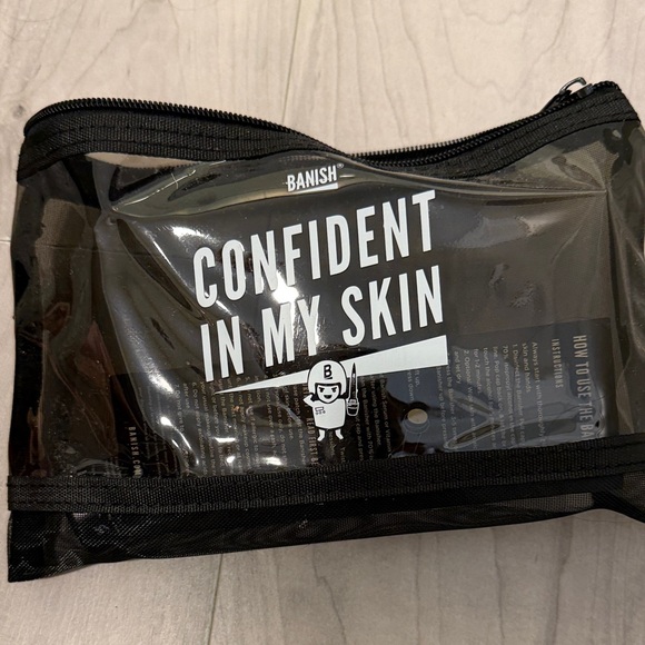 NEW @ home Microneedling Kit - Picture 6 of 9